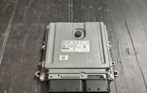 Mercedes-Benz Vito Viano W639 Engine control unit/module A6461508072 0281015828