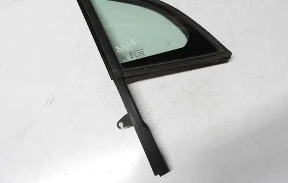 Citroen C4 Grand Picasso Front door vent window glass four-door 20DP98