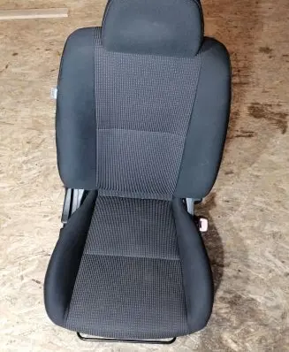 Mitsubishi Lancer X Front passenger seat 