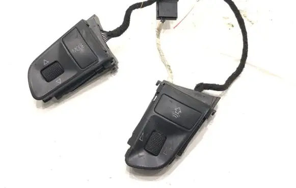 Audi A4 S4 B7 8E 8H Steering wheel buttons/switches 4F0951527A