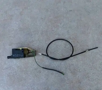 Fuel tank cap lock
