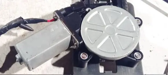 Citroen Berlingo Front door window regulator motor
