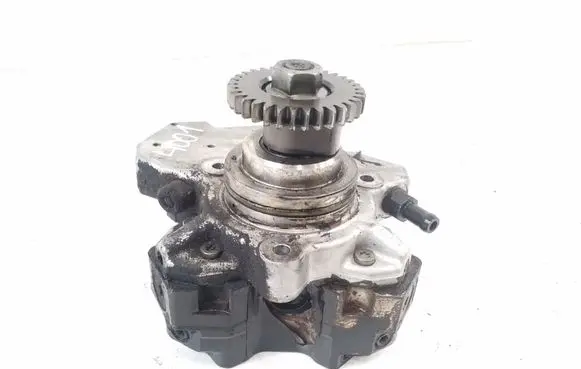 Mercedes-Benz GL X164 Fuel injection high pressure pump A6420700201