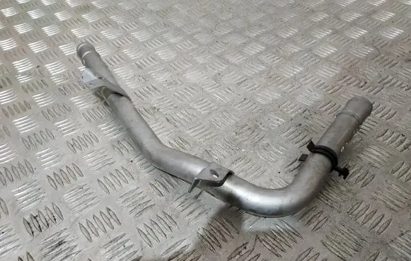 Mercedes-Benz GLA W156 Engine coolant pipe/hose A2702032902