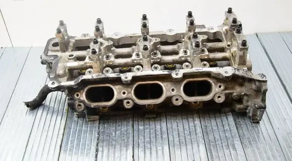 Maserati Ghibli Engine head 2283306