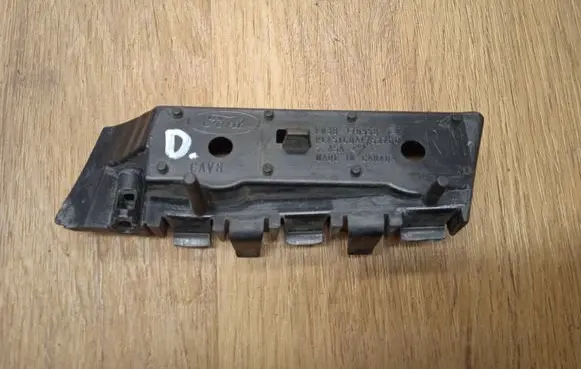 Ford Mustang VI Front bumper mounting bracket FR3B17D958
