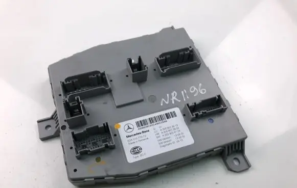 Mercedes-Benz C W205 Central body control module A2059003913 A2059013904