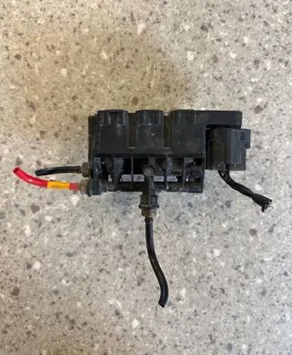 Land Rover Range Rover Sport L320 Air suspension valve block RVH000095