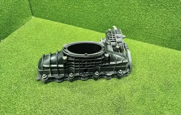 Mercedes-Benz Sprinter W906 Intake manifold A6510900137