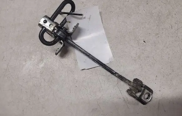 Opel Zafira A Front door check strap stopper