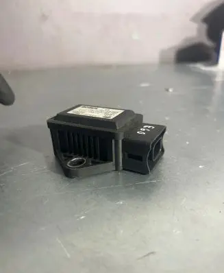 BMW 5 E60 E61 ESP acceleration yaw rate sensor 34526758750 0265005266