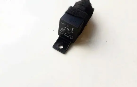 Audi A4 S4 B5 8D Other relay SCB1M1240 SCB-1-M-1240