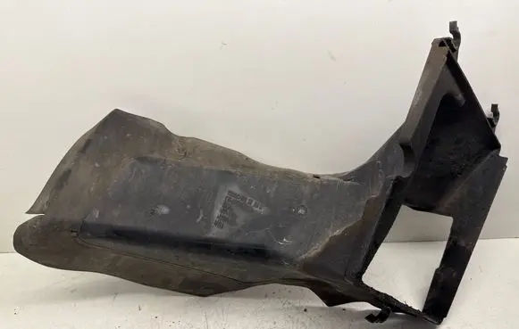 Audi A4 S4 B7 8E 8H Intercooler air channel guide 8E0117336N 0380
