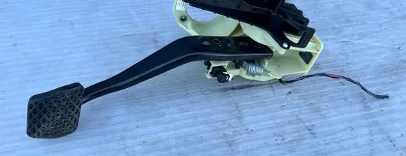 BMW 7 F01 F02 F03 F04 Brake pedal 6775368 4010989A 190210625
