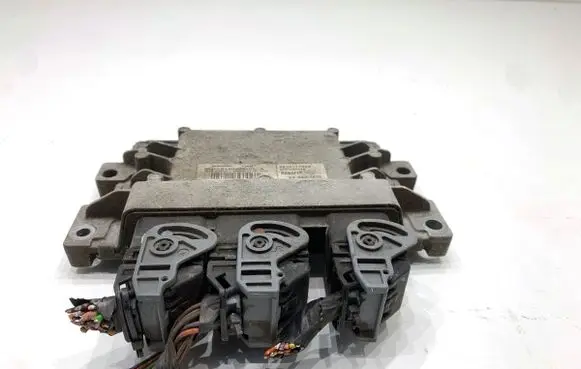 Renault Thalia II Engine control unit/module ECU 8201117953