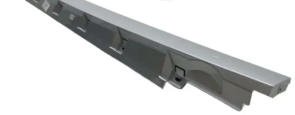 Foot area side trim