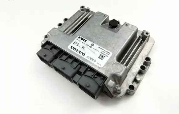 Volvo V50 Engine control unit/module 0281016590