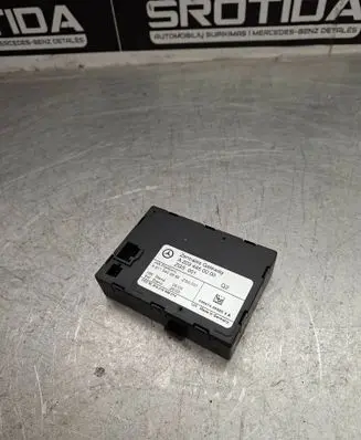 Mercedes-Benz C W203 Gateway control module A2034450000 A2115403545