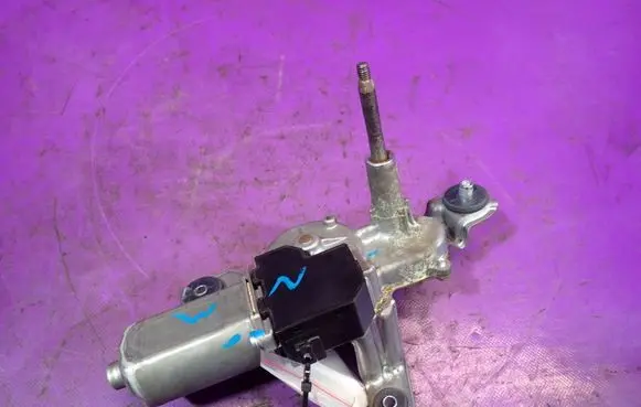 Toyota Corolla E120 E130 Rear window wiper motor