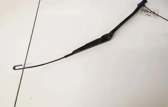 Nissan Primera Front wiper blade arm