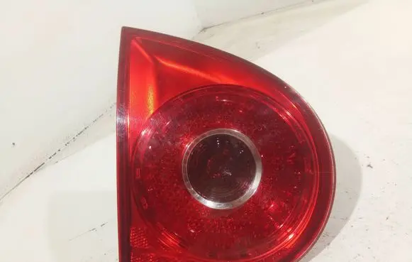 Volkswagen Golf V Tailgate rear/tail lights 1K6945093G 89031705