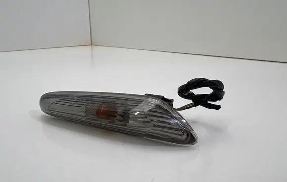 BMW 3 E92 E93 Front fender indicator light 6939816