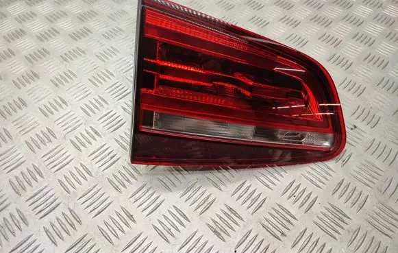 Volkswagen Sharan Tailgate rear/tail lights 7N0945307