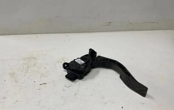 Audi A4 S4 B8 8K Accelerator throttle pedal 8K1721523