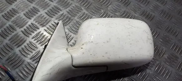 Front door electric wing mirror