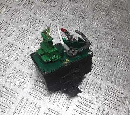 Glow plug pre-heat relay