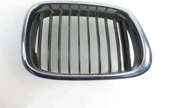 BMW 5 E39 Bonnet/hood grill 8159316 8184532