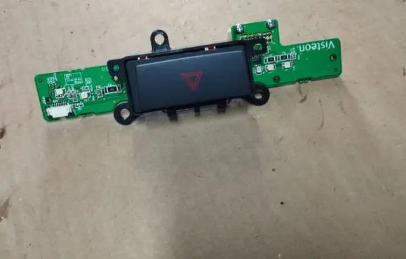 Peugeot 4007 Hazard light switch