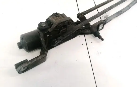 Ford Focus Front wiper linkage and motor 4M5117504AB 4M51-17504-AB