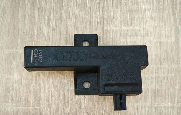 Volkswagen Touareg II Keyless (KESSY) go control unit/module 8K0907247
