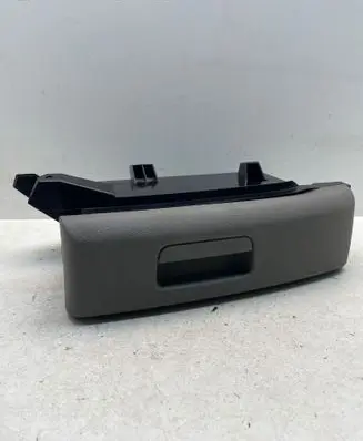 Glove box