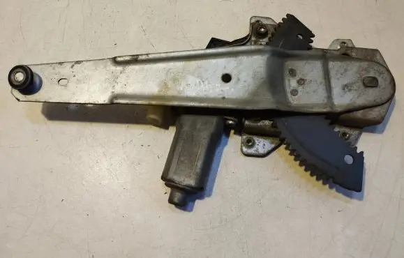Rear door window regulator with motor