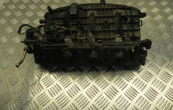 Skoda Superb B8 (3V) Intake manifold 70542072