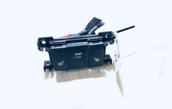 Hyundai Santa Fe Seat heating switch 70402 70405e