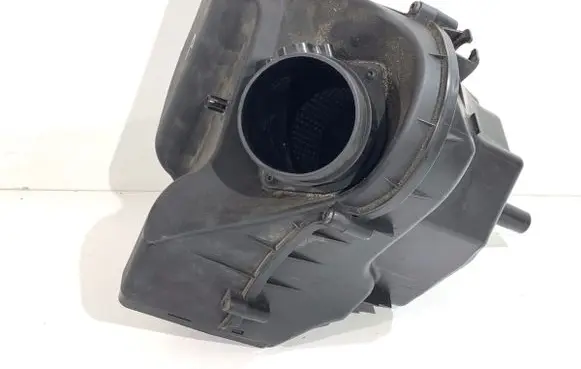 Audi A8 S8 D4 4H Air filter box 4H0133824