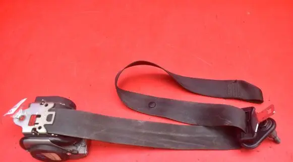 Renault Megane III Front seatbelt 735501771