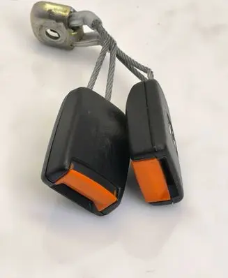 Middle seatbelt buckle (rear)