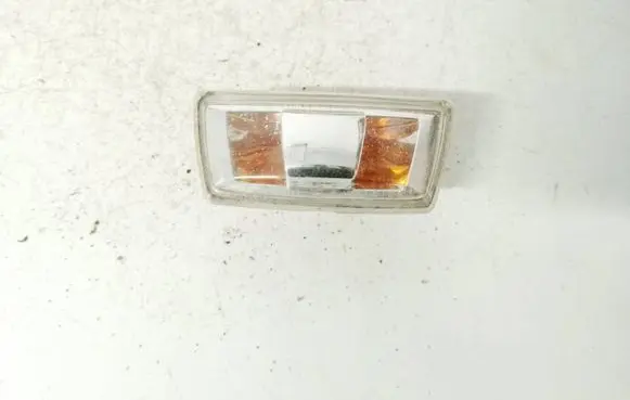 Opel Corsa D Front fender indicator light 13252455 13252456