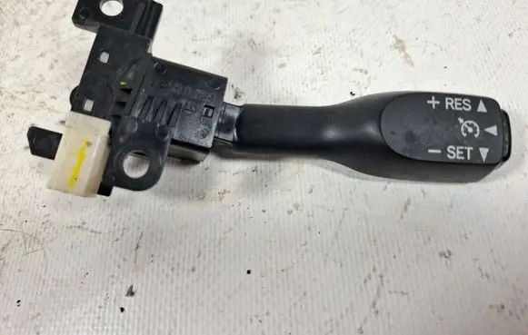 Toyota Corolla Verso AR10 Cruise control stalk 18A174