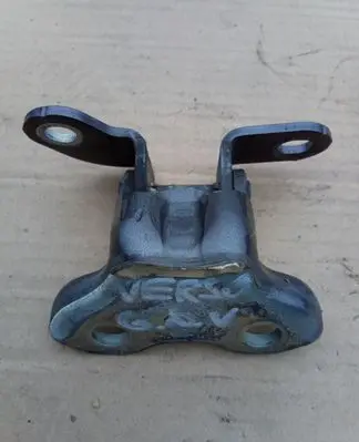 Toyota Verso Rear door upper hinge