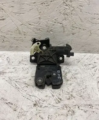 Audi A4 S4 B8 8K Tailgate/trunk/boot lock/catch/latch 8P4827505