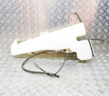 Honda CR-V Windshield washer fluid reservoir/tank