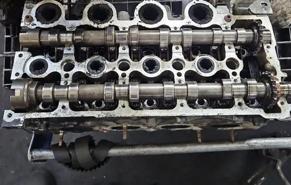 Ford C-MAX II Engine head 9688418110 IMPRK1525804