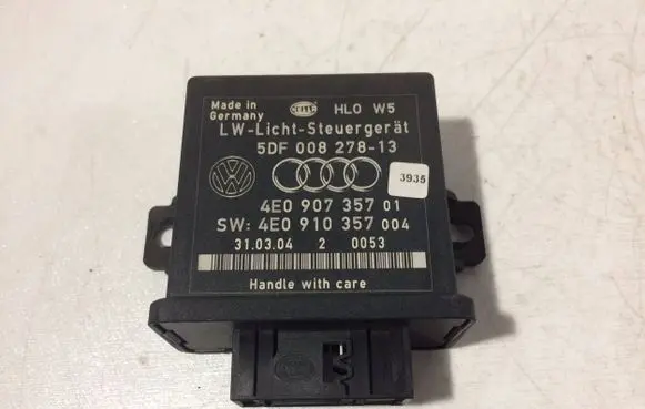 Audi A8 S8 D3 4E Light module LCM 4E0907357 5DF00827813