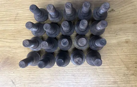 Opel Vivaro Nuts/bolts