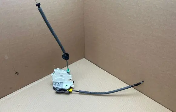 Audi A5 Front door lock 8X1837016C
